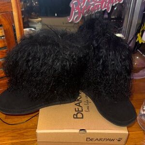 Bearpaw Women's Black Furry Boo Boots Size 8
